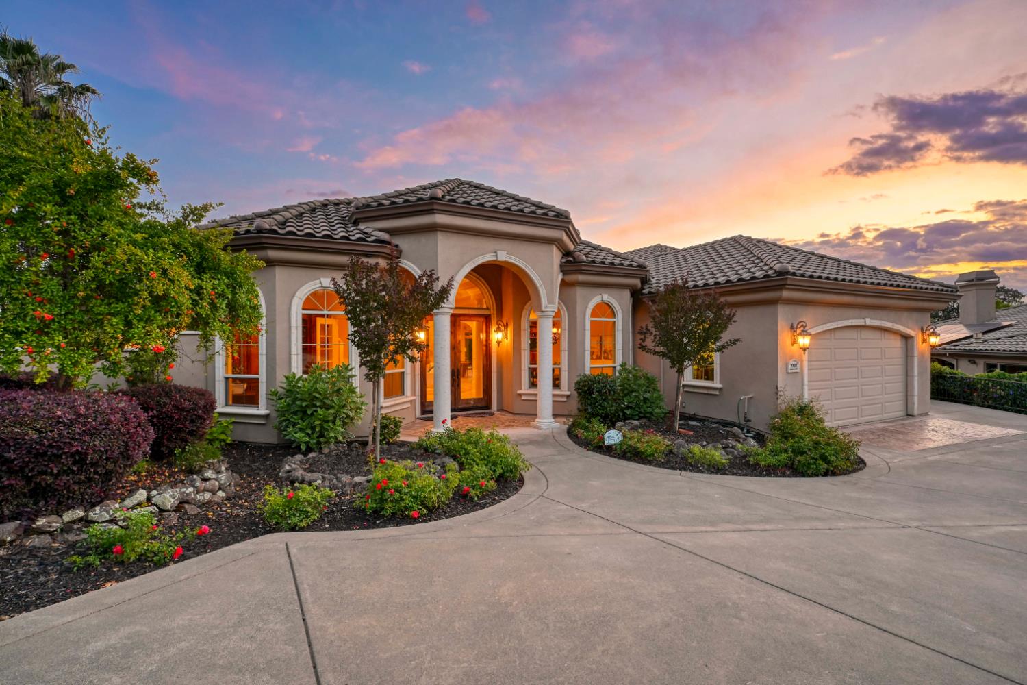 3702 Lindbrook Drive