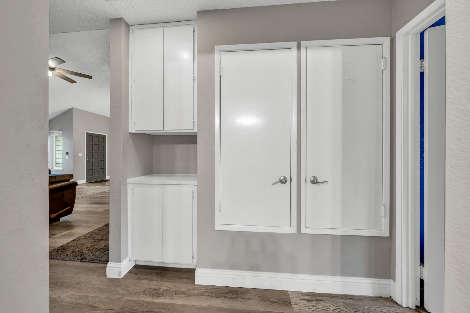 Sacramento, California 95823, United States, 3 Bedrooms Bedrooms, ,2 BathroomsBathrooms,Residential,Active,256745