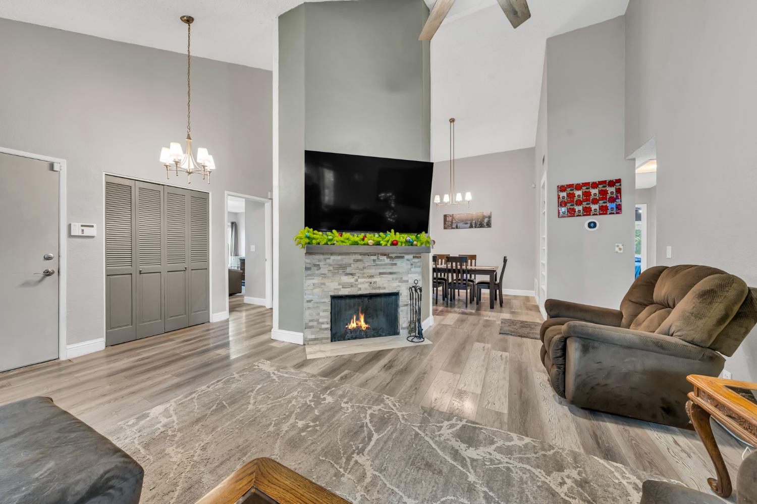 Sacramento, California 95823, United States, 3 Bedrooms Bedrooms, ,2 BathroomsBathrooms,Residential,Active,256745