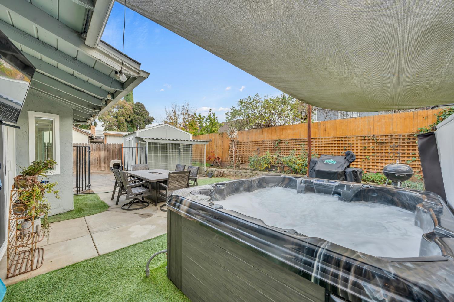 Sacramento, California 95823, United States, 3 Bedrooms Bedrooms, ,2 BathroomsBathrooms,Residential,Active,256745