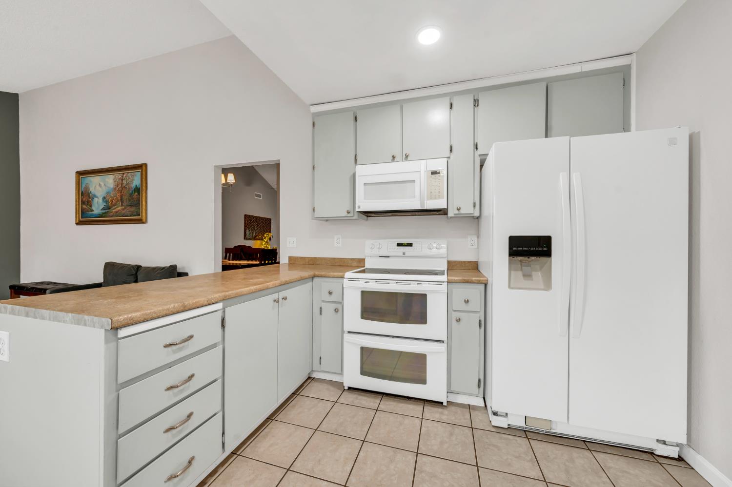 Sacramento, California 95823, United States, 3 Bedrooms Bedrooms, ,2 BathroomsBathrooms,Residential,Active,256745