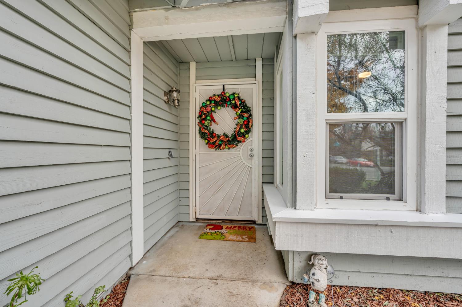 Sacramento, California 95823, United States, 3 Bedrooms Bedrooms, ,2 BathroomsBathrooms,Residential,Active,256745