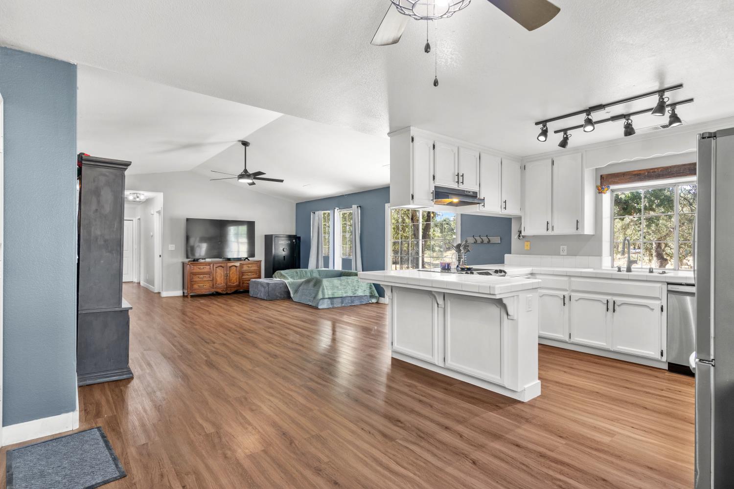 5808 Thornicroft Drive