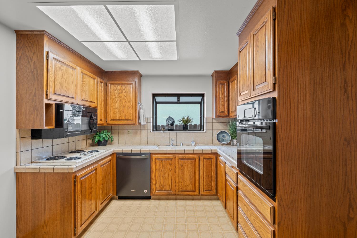 2701 Honeysuckle