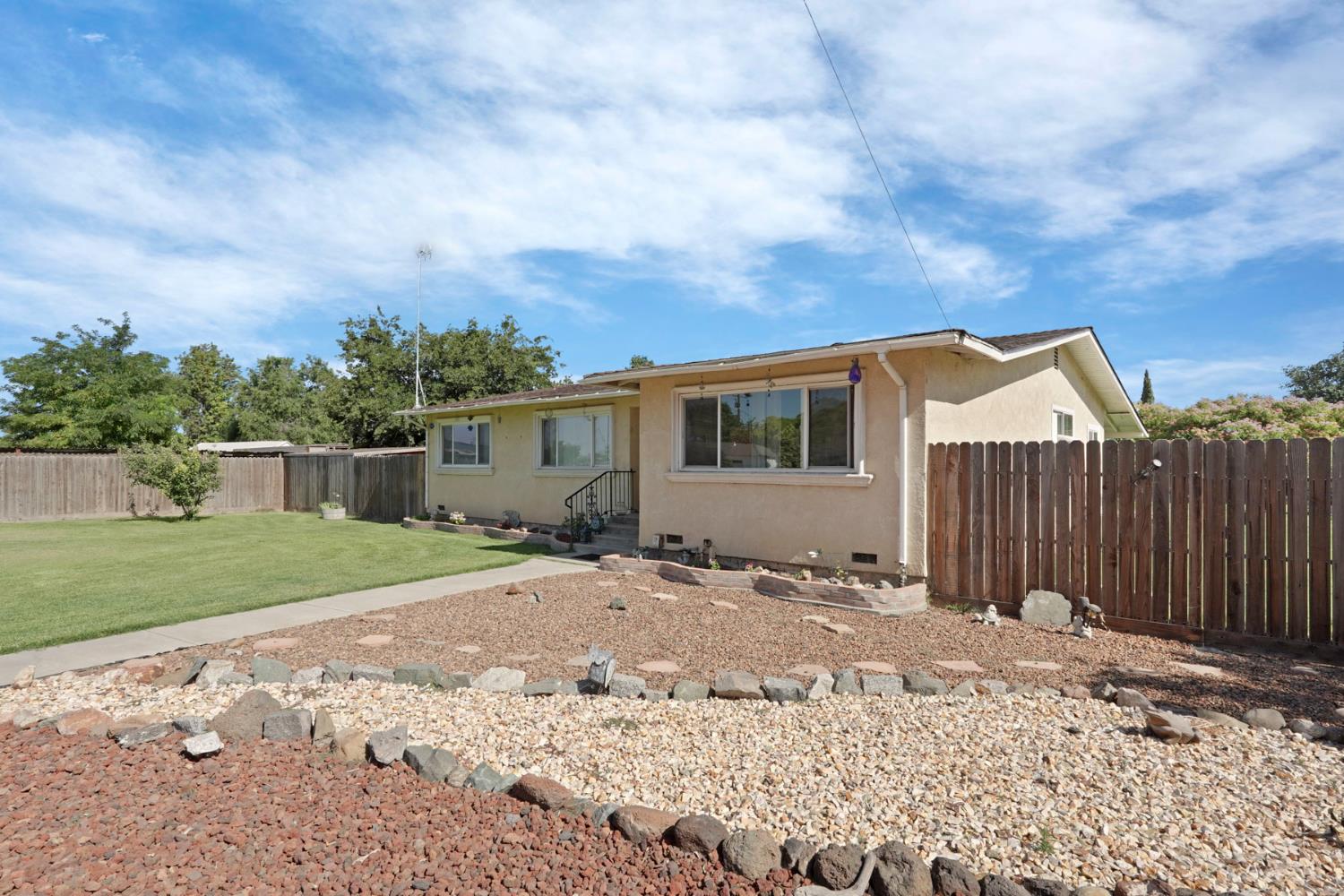 437 E Frisbee Lane