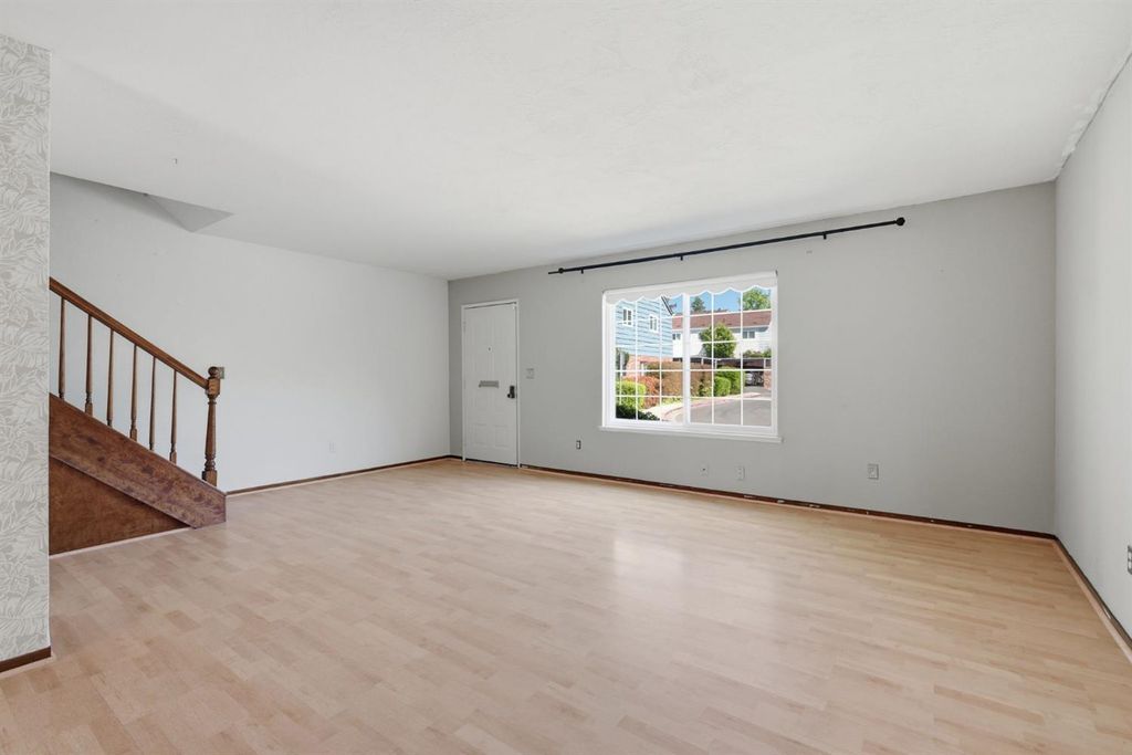 Photo of 3923 Oak Villa Circle, Carmichael, CA 95608 (MLS # 226031230)