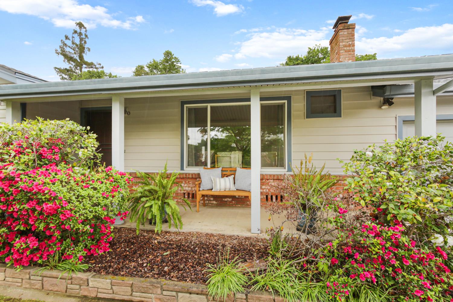 4720 Robertson Avenue