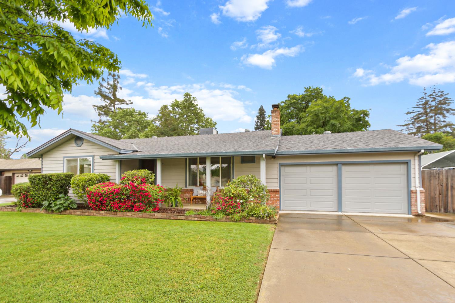 4720 Robertson Avenue