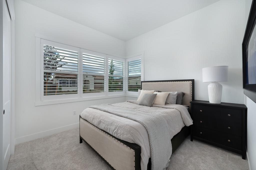 4062 Emerald Glen Lane