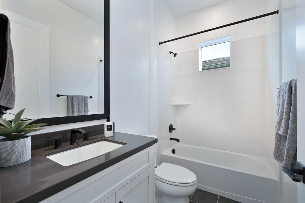 4062 Emerald Glen Lane