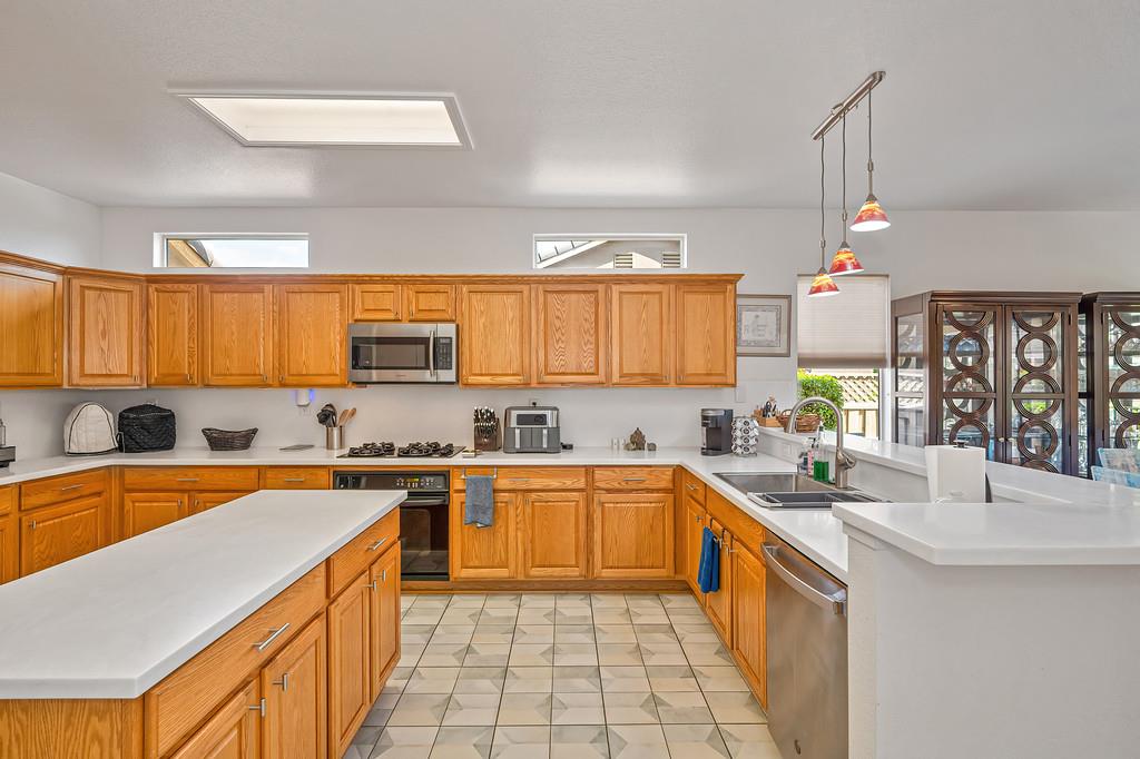 423 Poppyfield Court