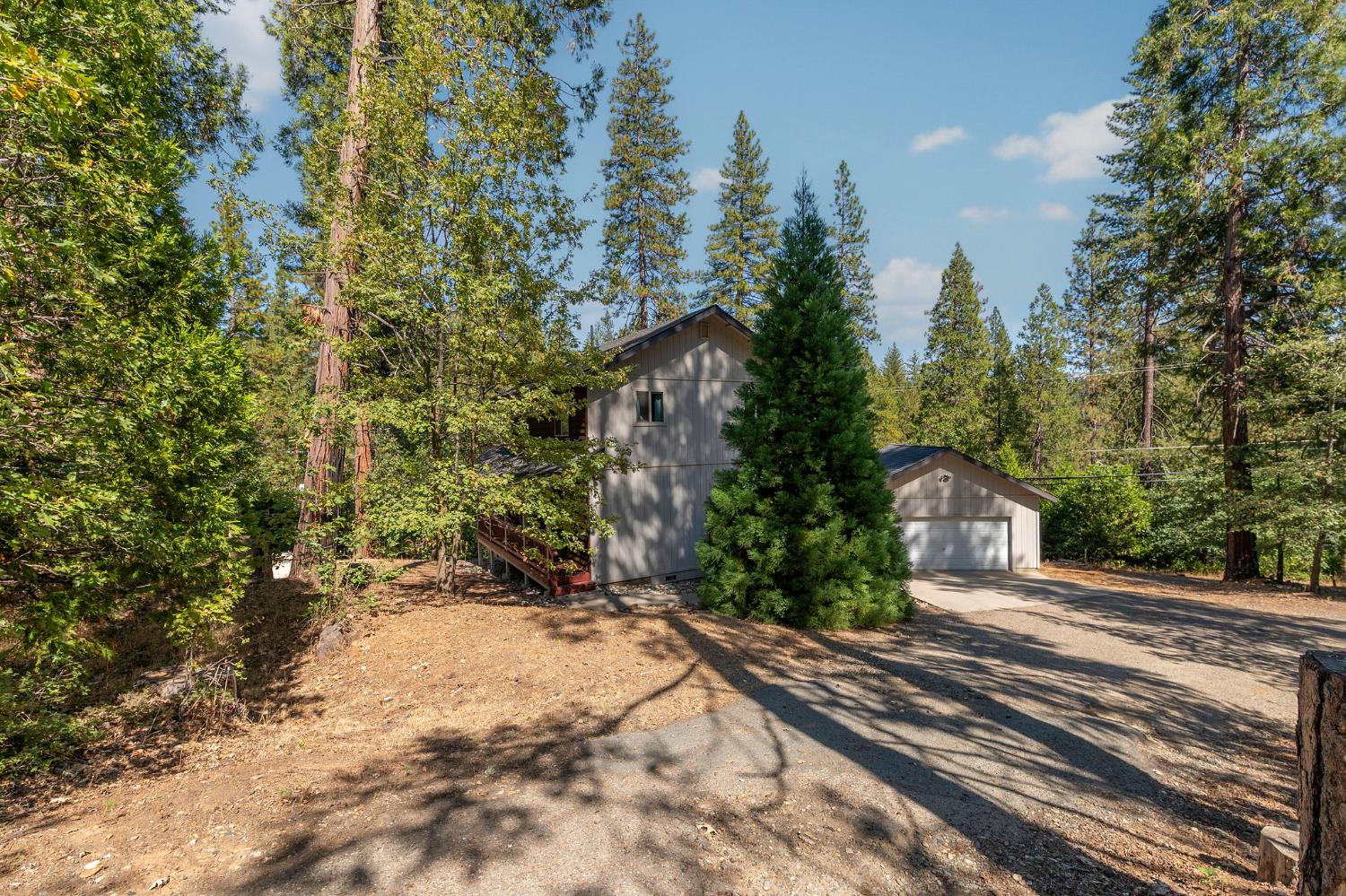 5035 Glen Echo Drive