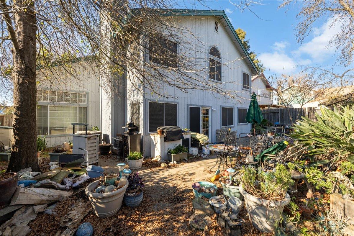 8608 Peach Blossom Way