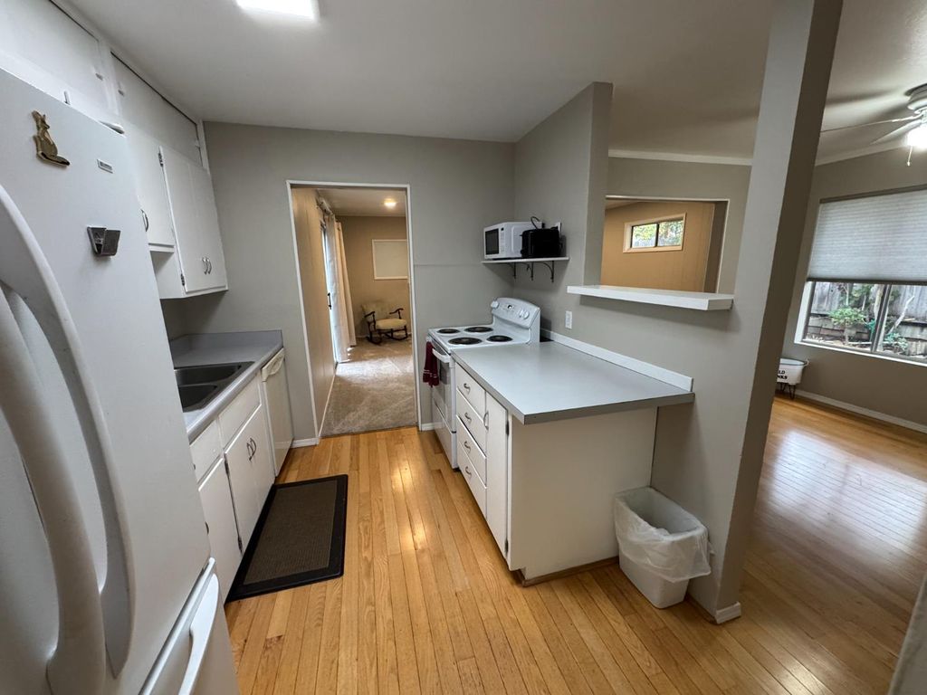 Photo of 1318 Susan Circle, Roseville, CA 95661 (MLS # 226030181)