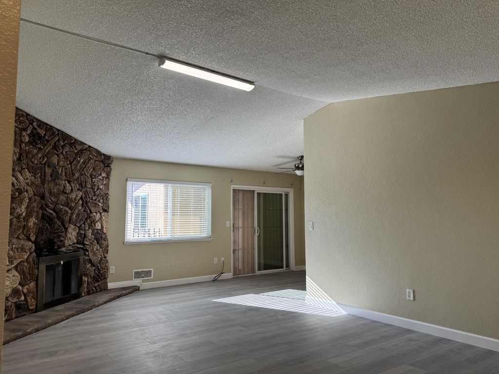 Photo of 7304 Fletcher Farm Drive, Sacramento, CA 95828 (MLS # 226033524)