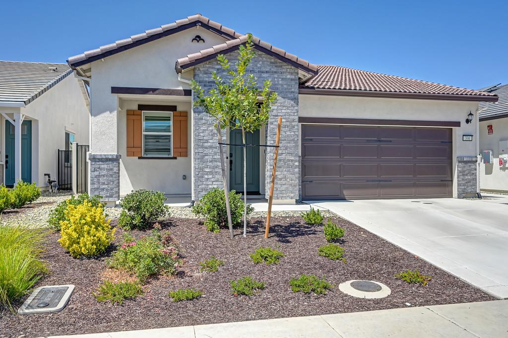 330 Sunbella Street