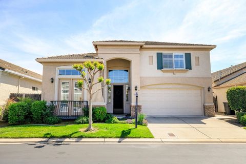 1708 Seven Falls Drive, Modesto, CA 95355 - MLS#: 225048455