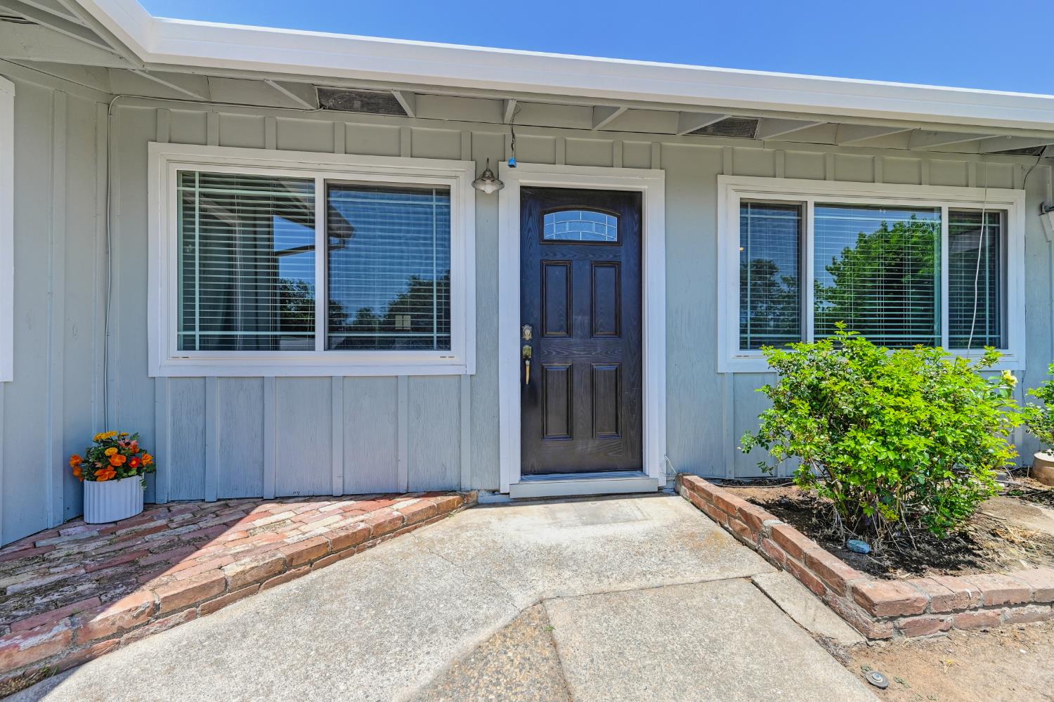 7437 Grand Oaks Boulevard