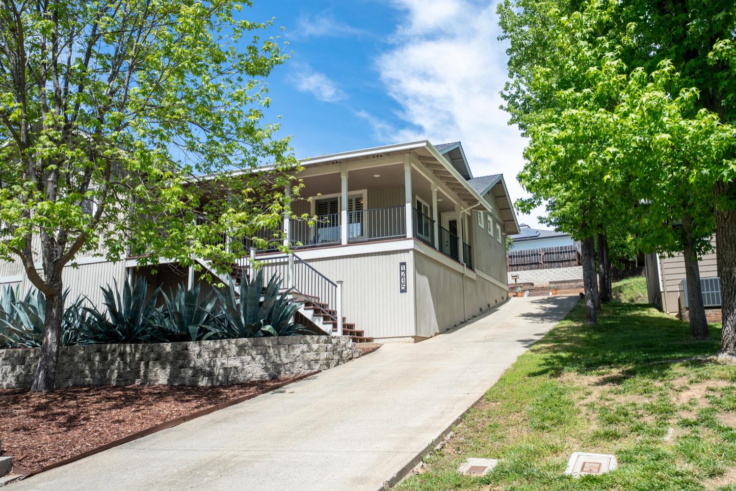 1235 Suzanne Dr