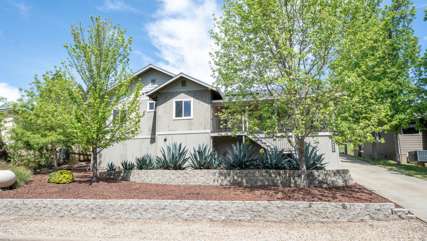 1235 Suzanne Dr