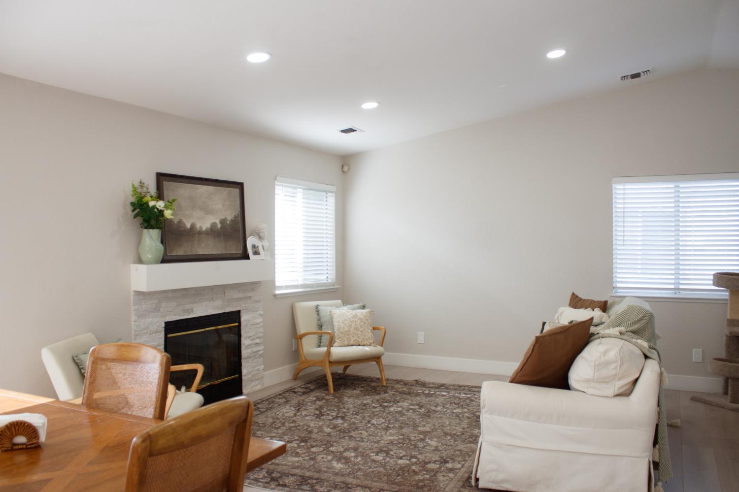 250 Lonely Oak Street