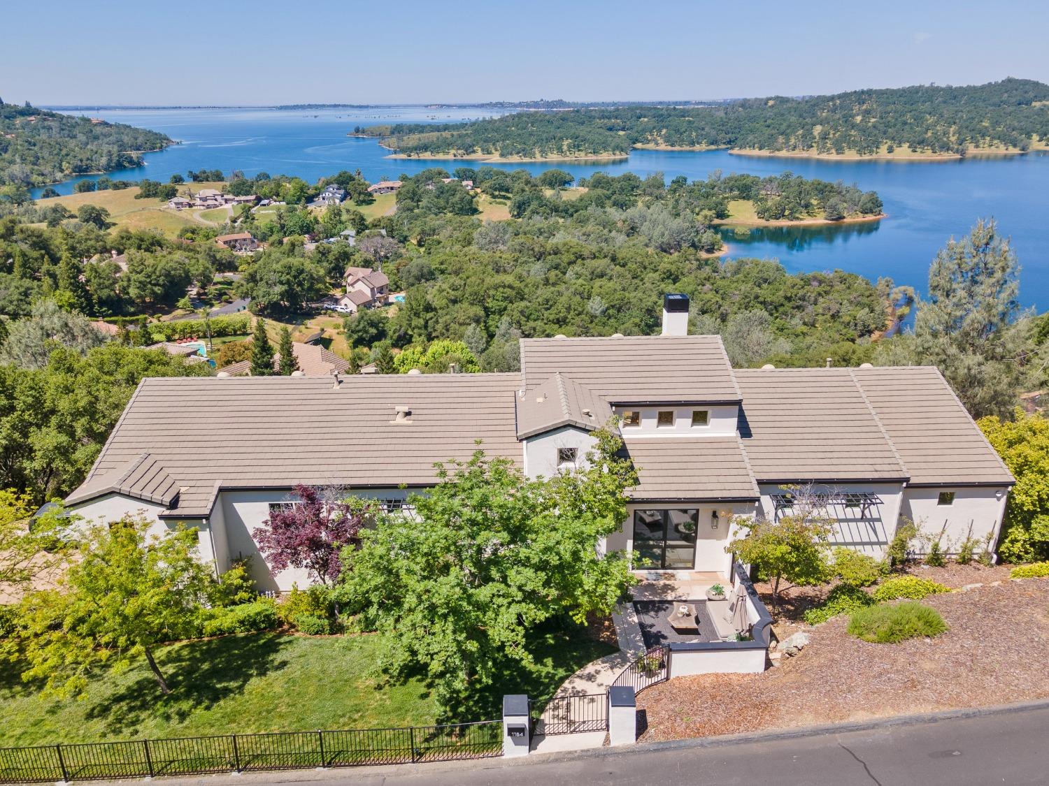 El Dorado Hills, California 95762, United States, 4 Bedrooms Bedrooms, ,4 BathroomsBathrooms,Residential,Active,168485