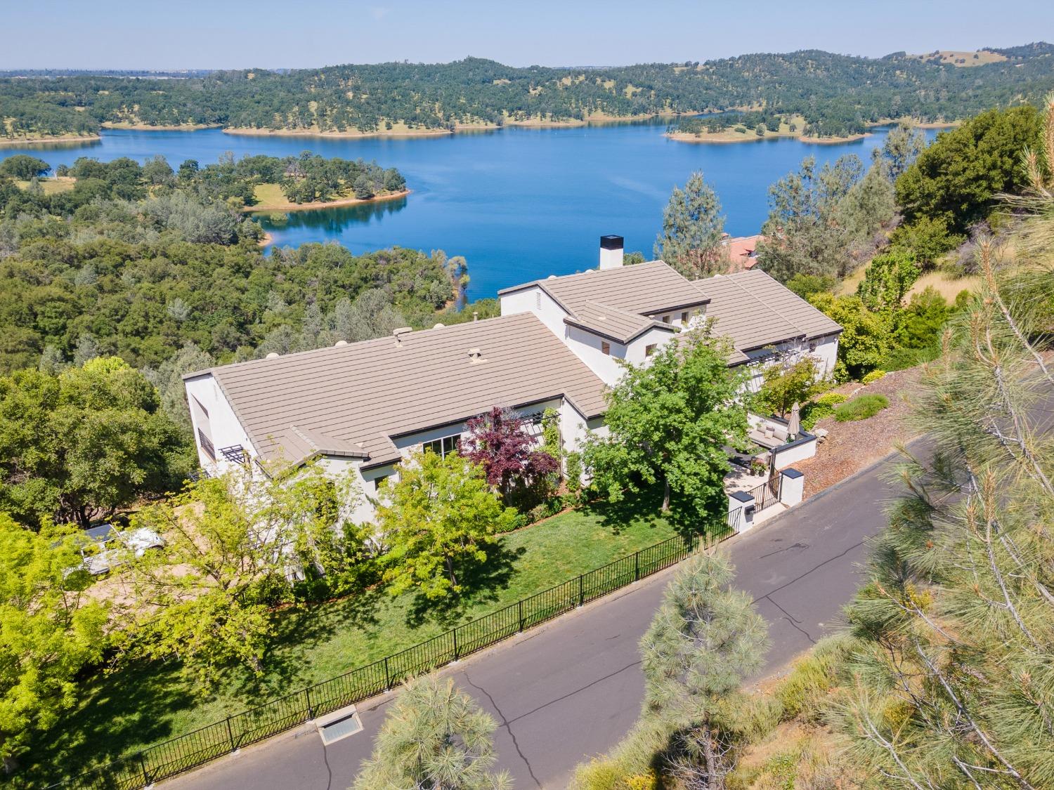 El Dorado Hills, California 95762, United States, 4 Bedrooms Bedrooms, ,4 BathroomsBathrooms,Residential,Active,168485