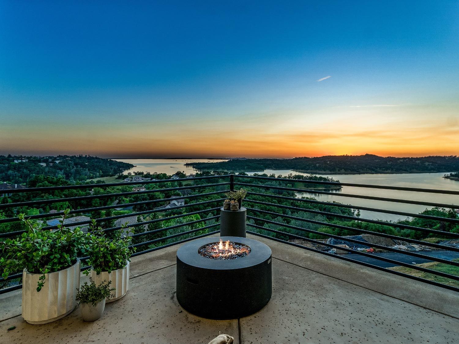 El Dorado Hills, California 95762, United States, 4 Bedrooms Bedrooms, ,4 BathroomsBathrooms,Residential,Active,168485