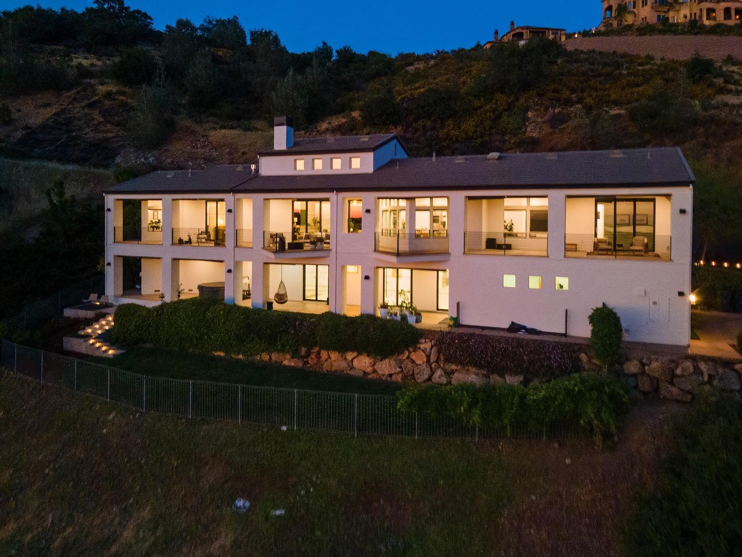 El Dorado Hills, California 95762, United States, 4 Bedrooms Bedrooms, ,4 BathroomsBathrooms,Residential,Active,168485