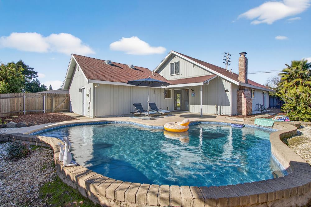 6996 Lincoln Creek Circle