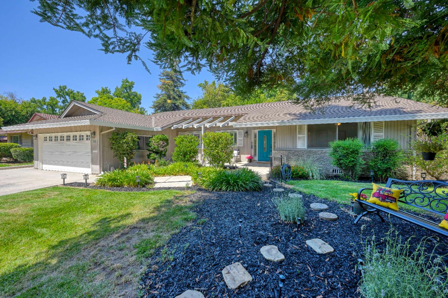 733 Blackmer Circle