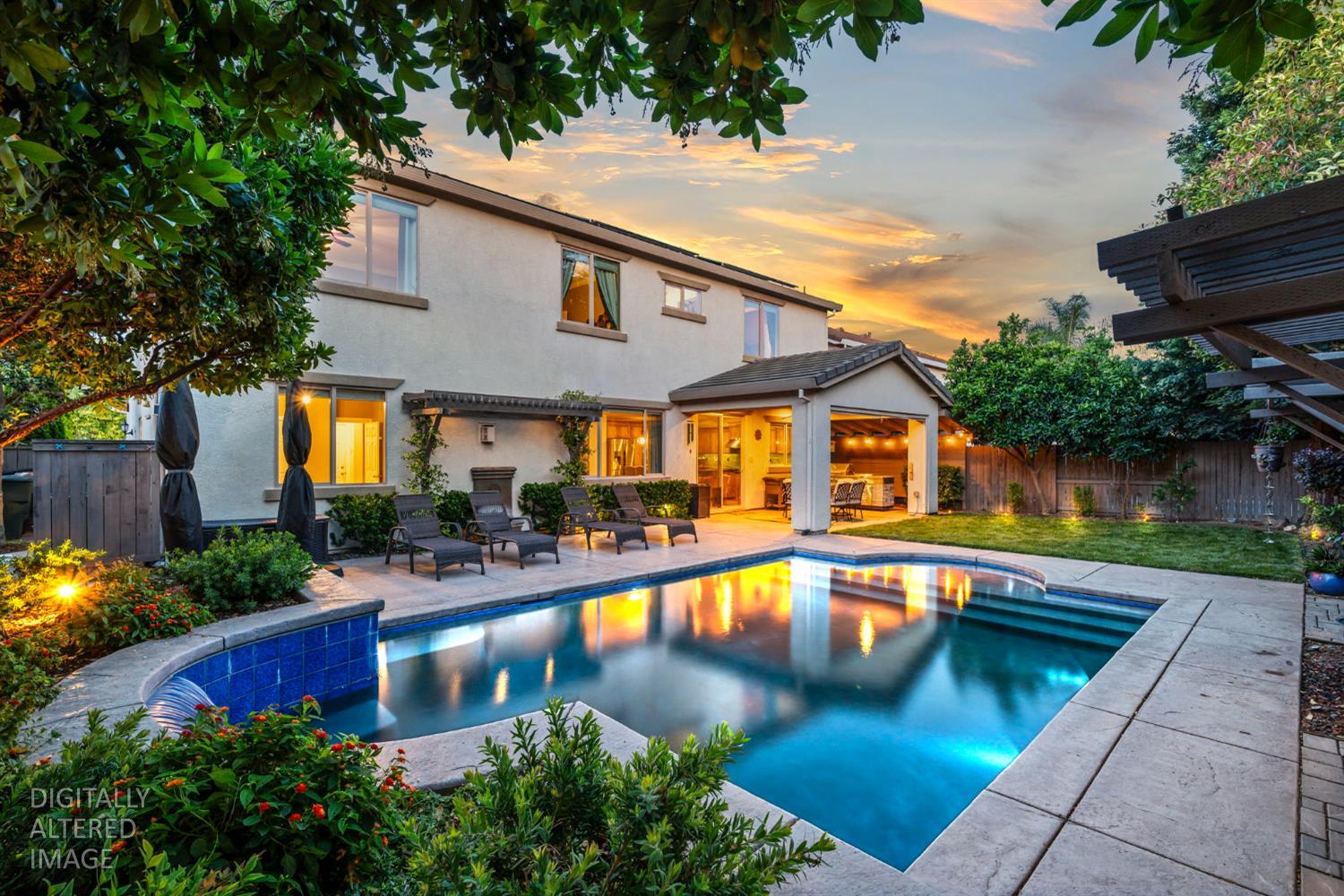 5033 Prairie Grass Way