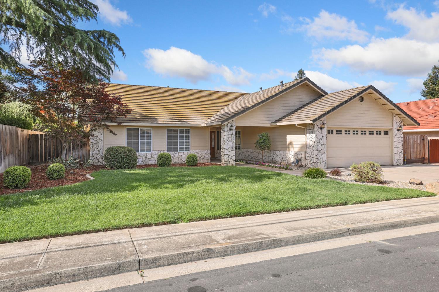 924 East Milgeo Avnue