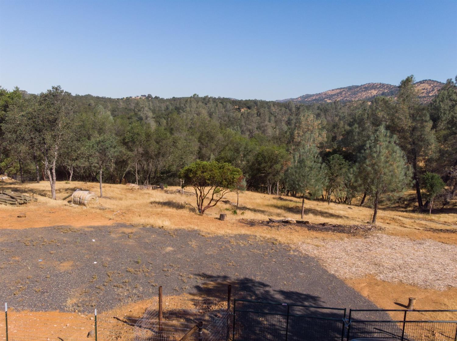 28 Black Creek Drive