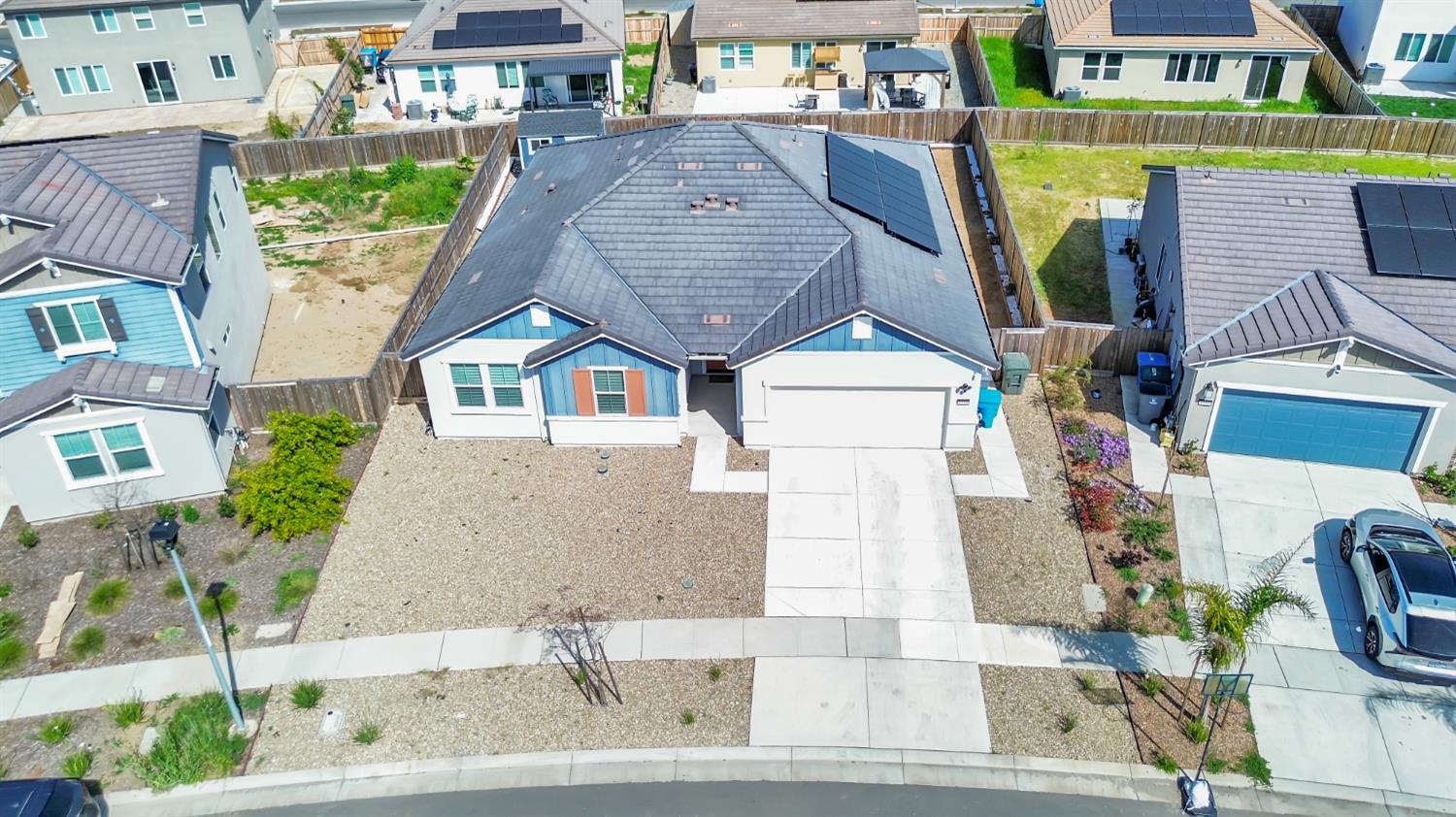 1519 S Minories Drive