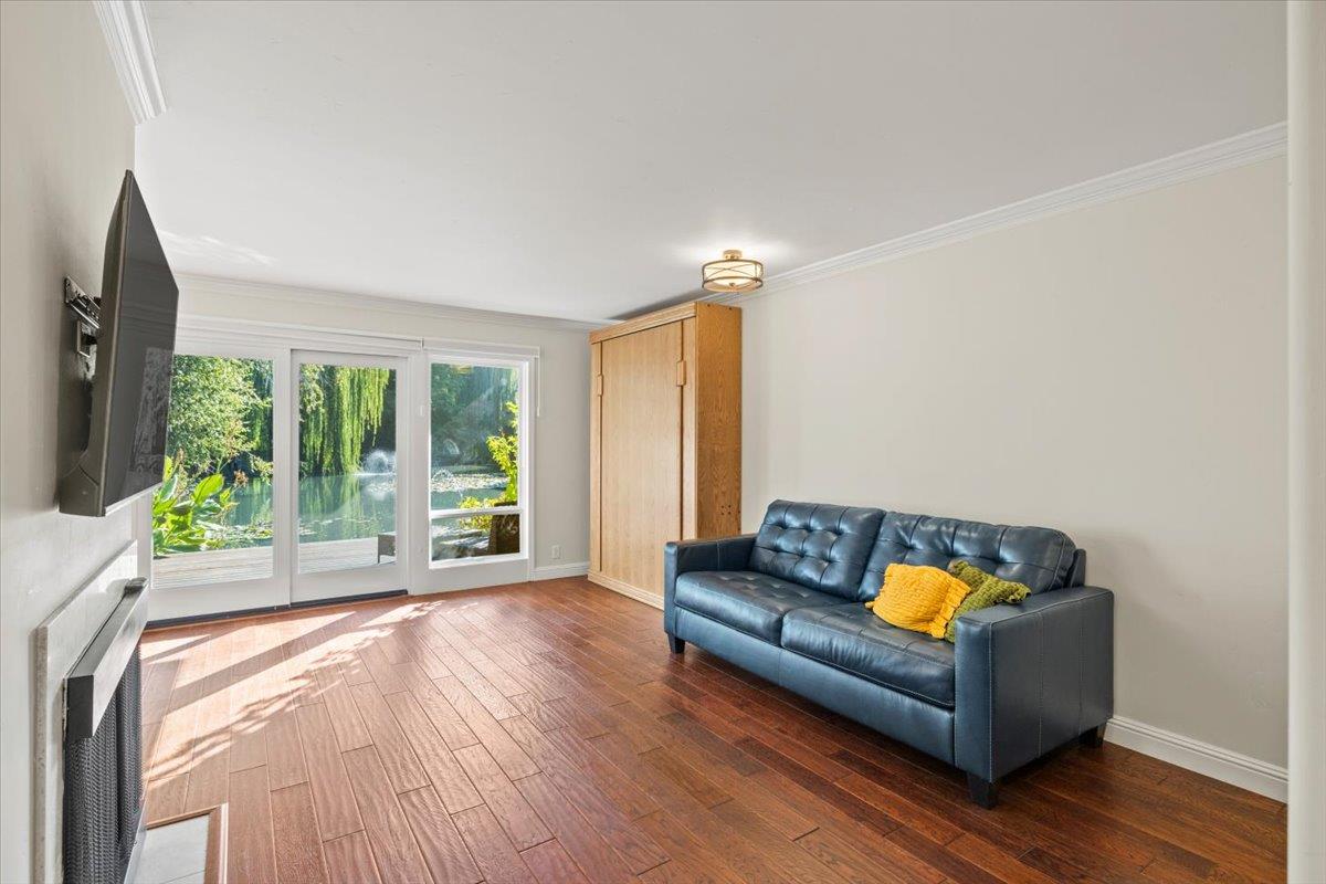 2418 Larkspur Lane 227