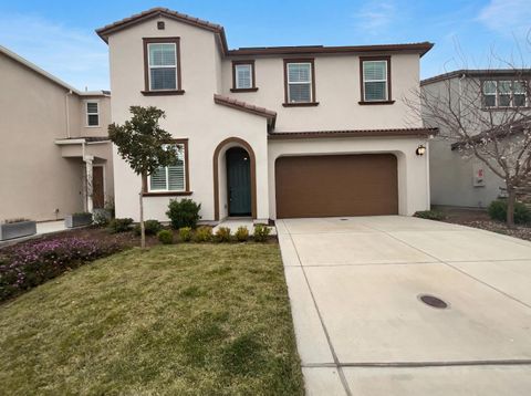 2153 Lake Range Way Roseville CA 95747