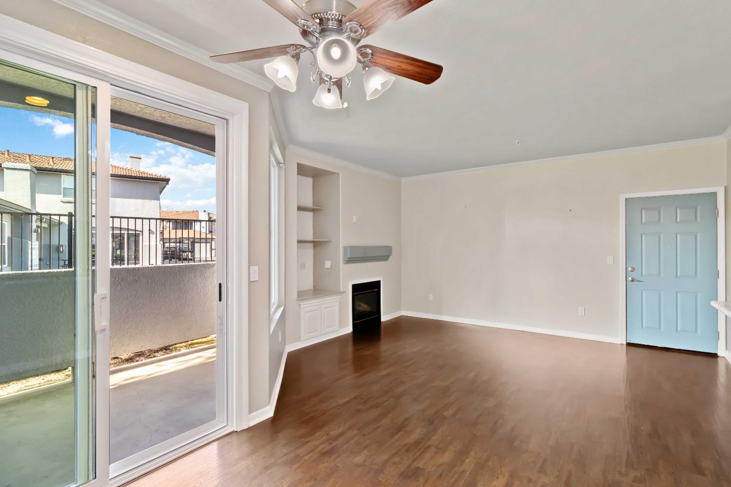 5201 Laguna Oaks Drive 191