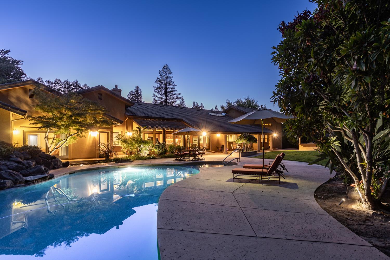 7108 Hillcrest Drive