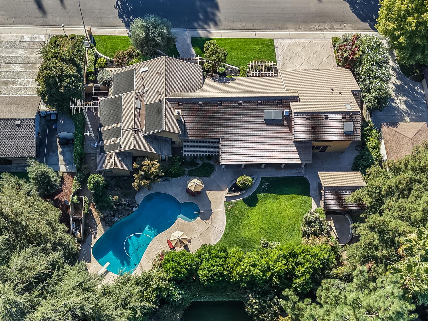 7108 Hillcrest Drive