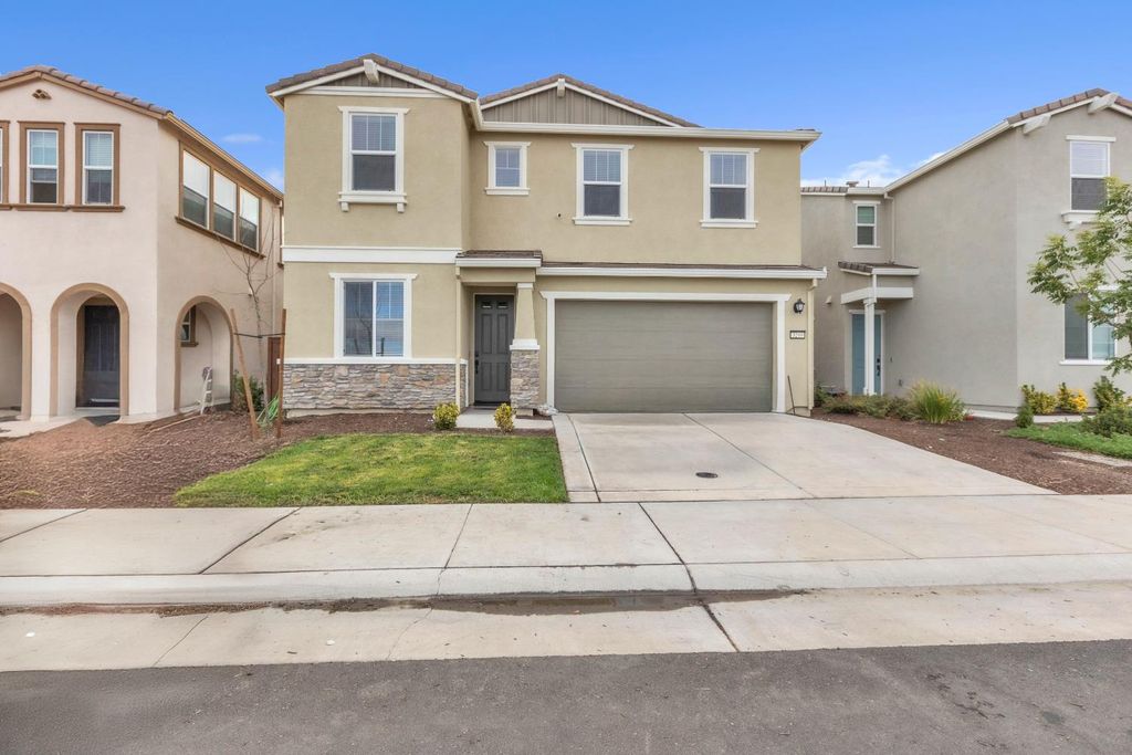 Photo of 3249 Garibaldi Drive, Roseville, CA 95747 (MLS # 225119227)