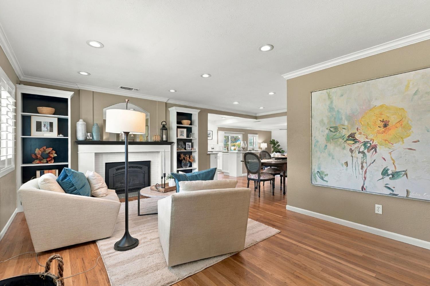 3825 lynwood