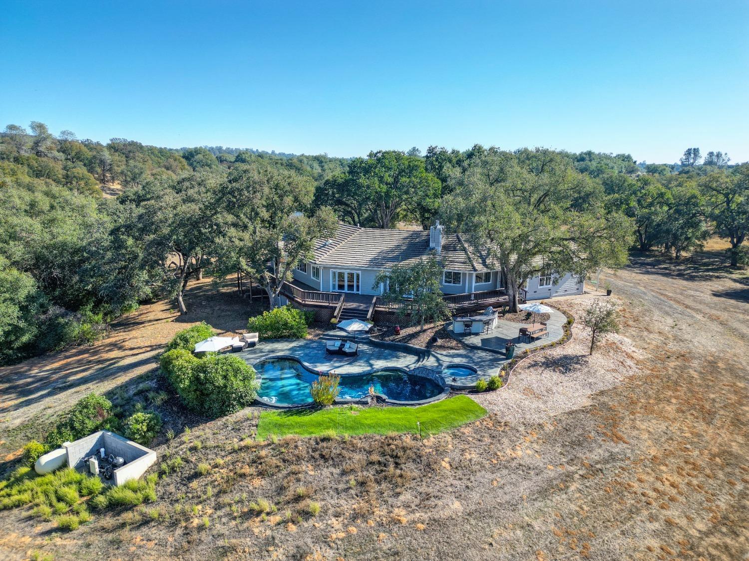 220 State Highway 16