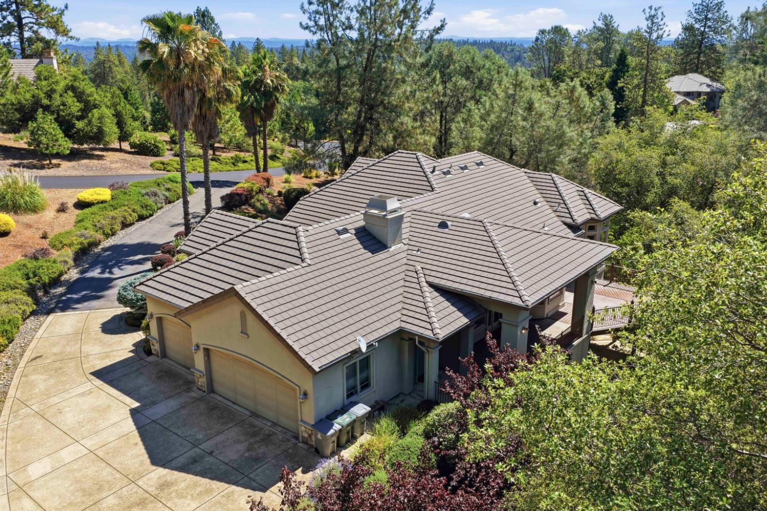 1109 Holly Leaf Lane
