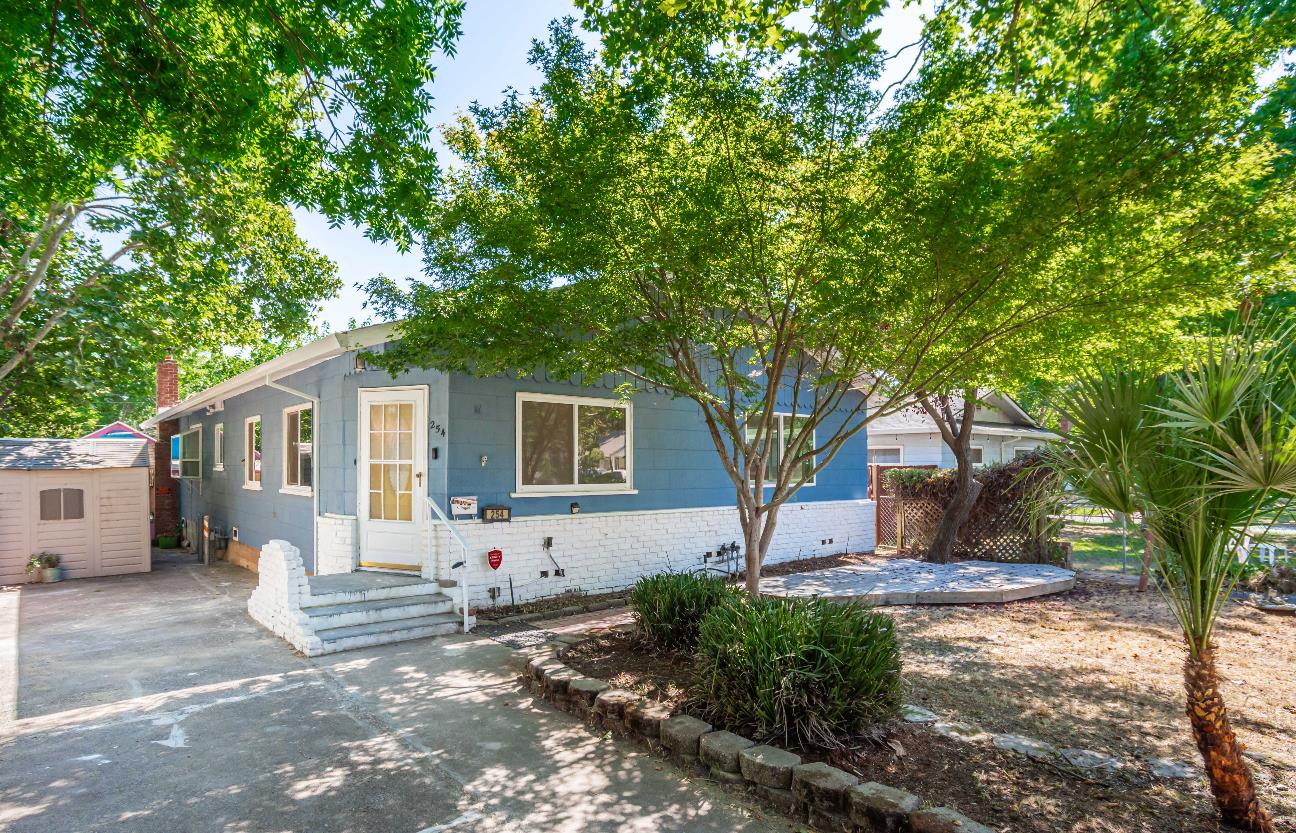 254 Alta Vista Avenue