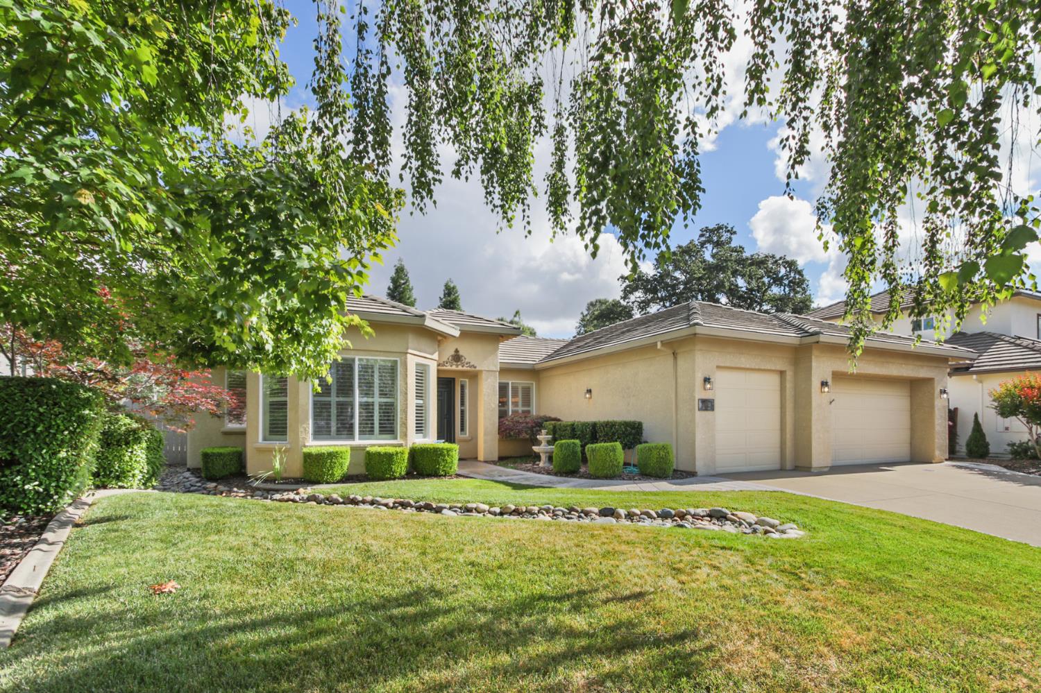 3015 Sultana Court