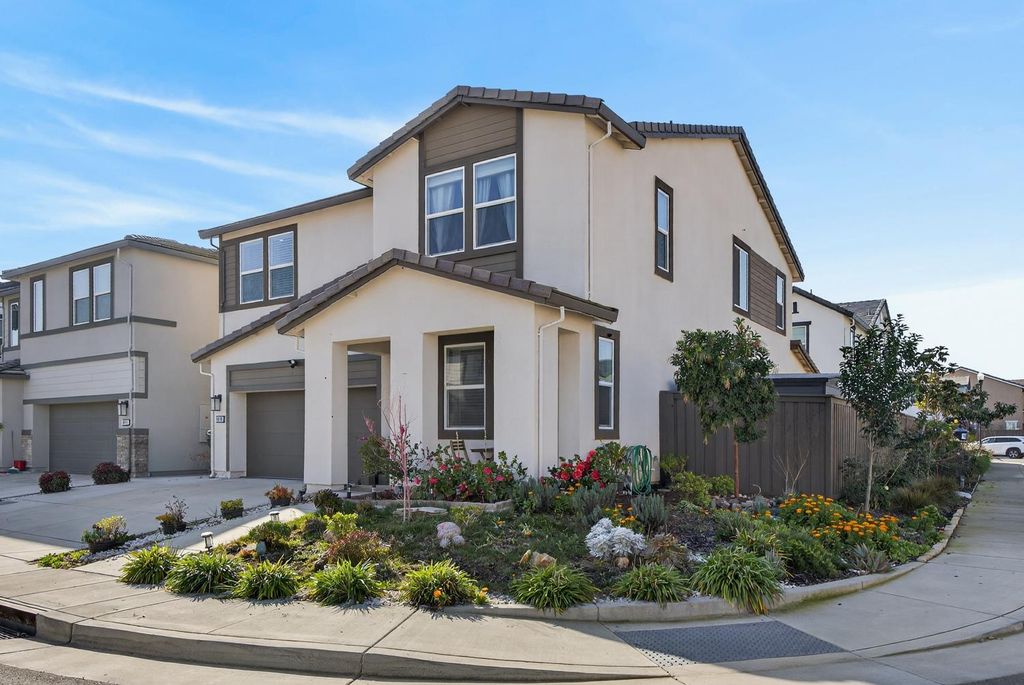 Photo of 10070 Sea Turtle Street, Elk Grove, CA 95757 (MLS # 226010779)