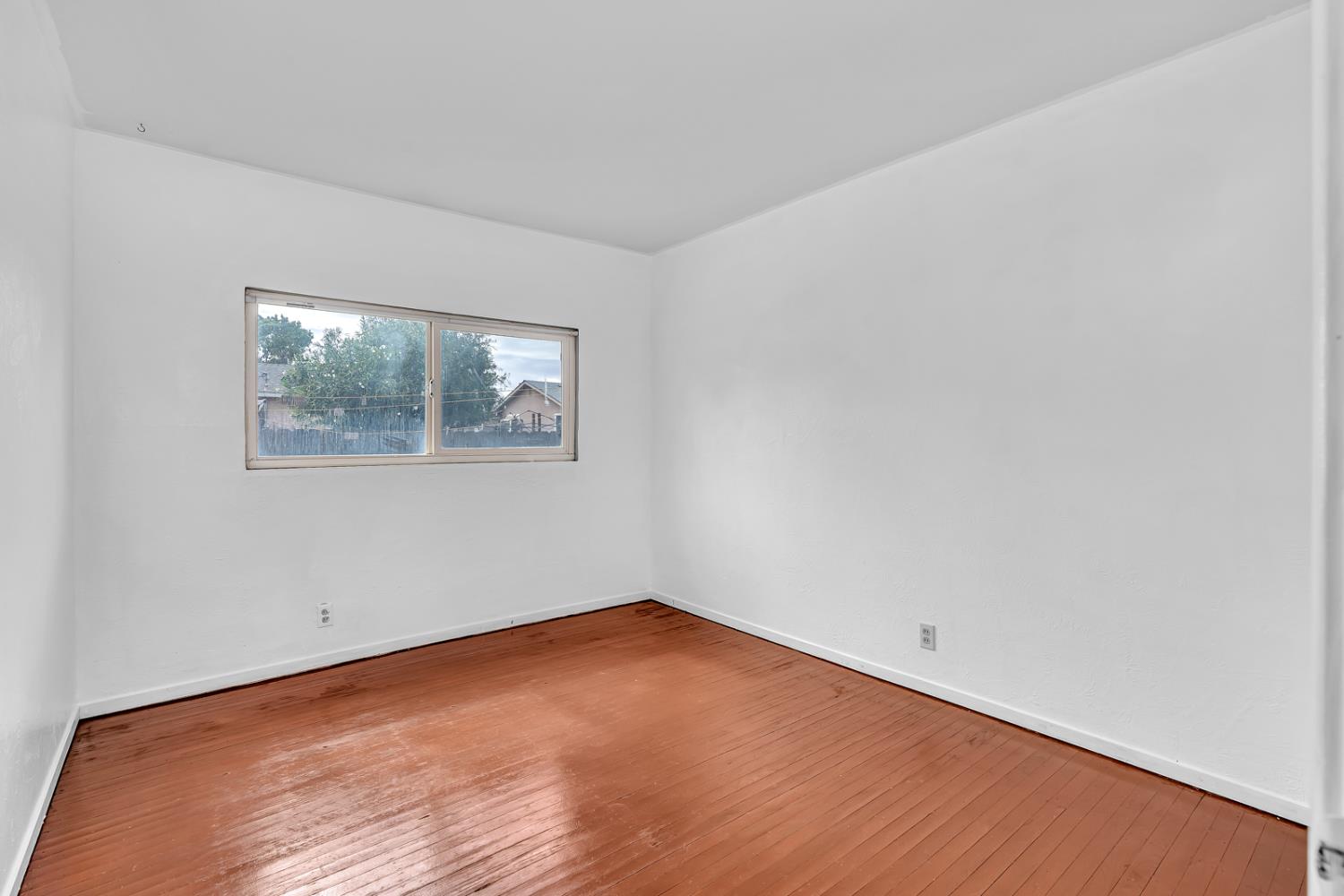 Los Banos, California 93635, United States, 3 Bedrooms Bedrooms, ,2 BathroomsBathrooms,Residential,Active,221538