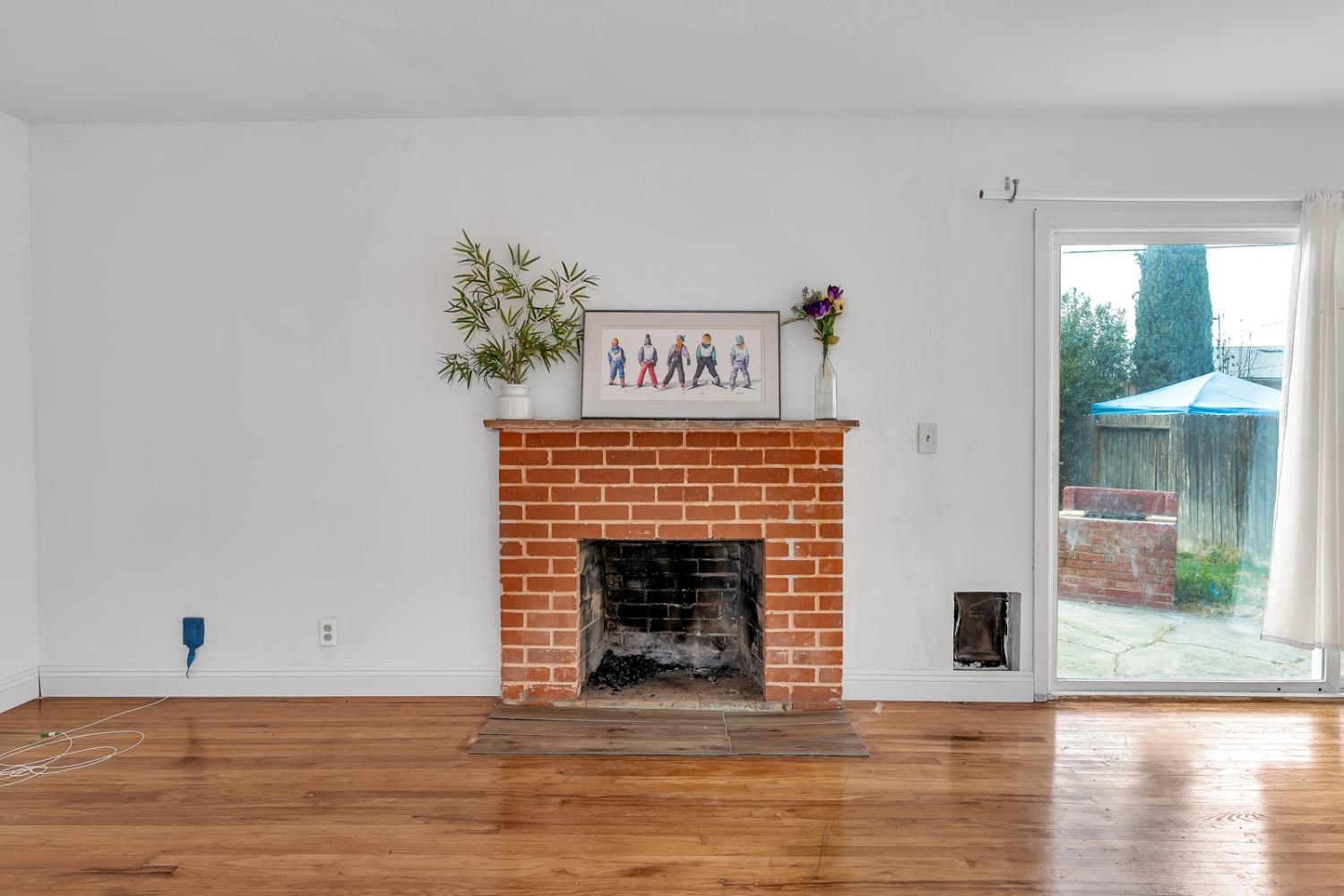 Los Banos, California 93635, United States, 3 Bedrooms Bedrooms, ,2 BathroomsBathrooms,Residential,Active,221538