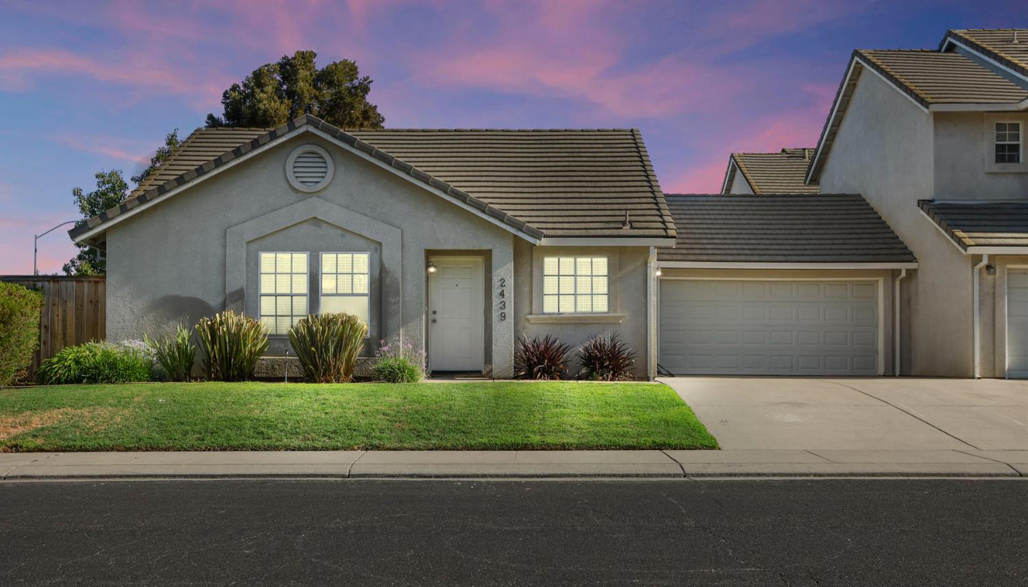 2439 Inglewood Drive